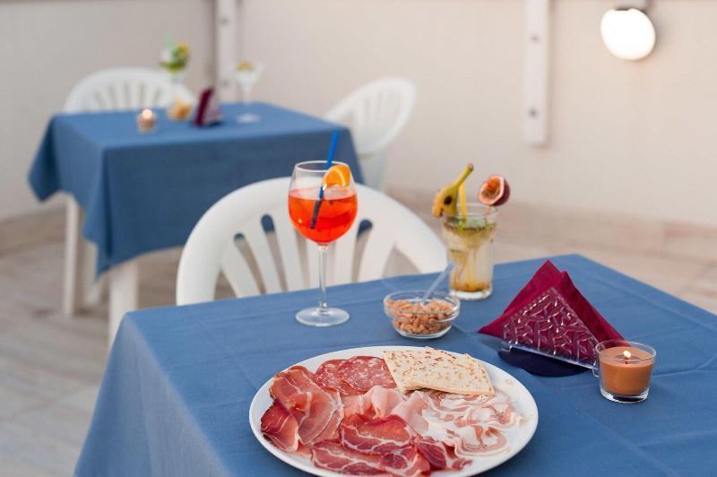 Regina Hotel E Ristorante プンタ・マリーナ エクステリア 写真