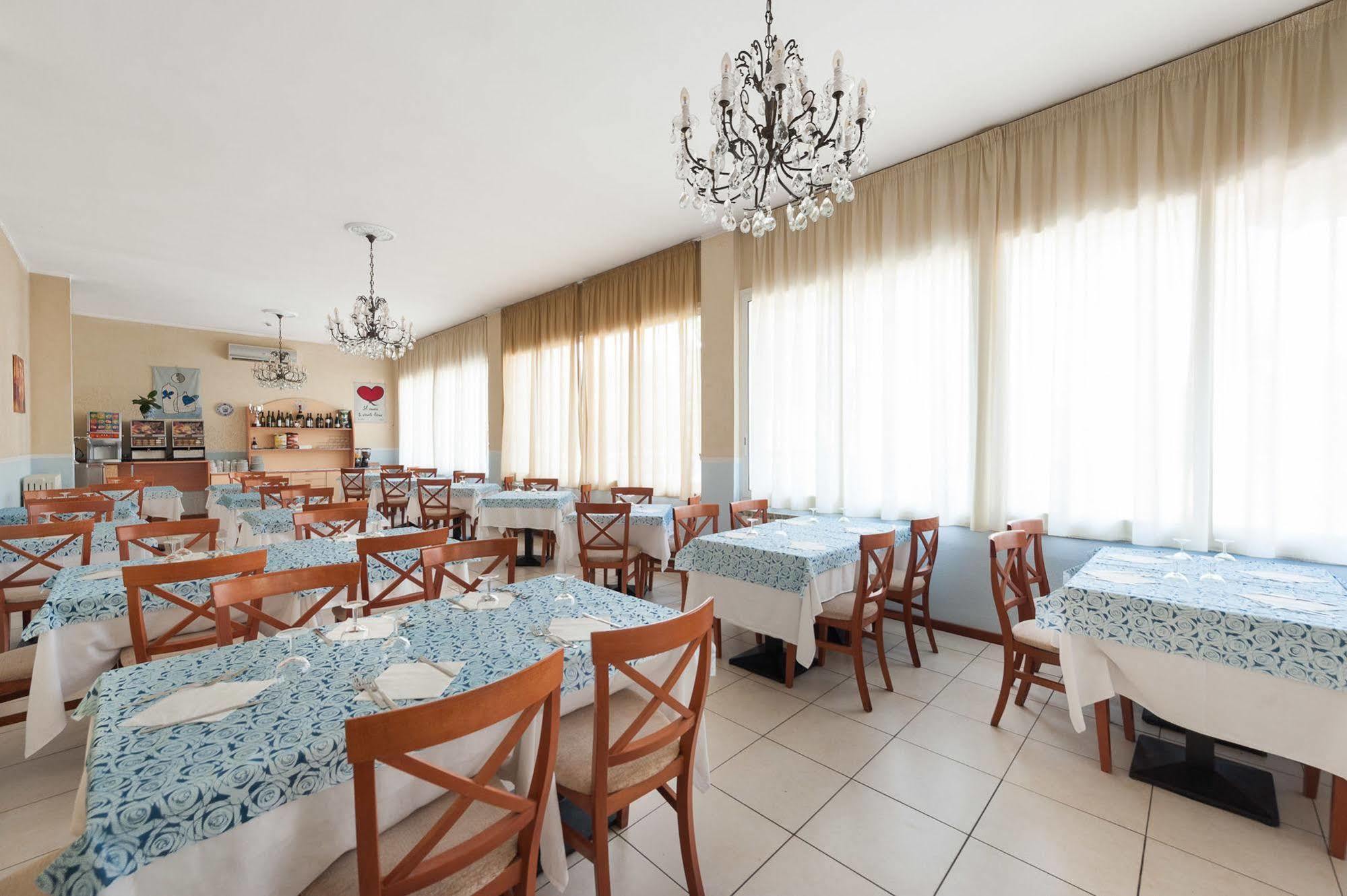Regina Hotel E Ristorante プンタ・マリーナ エクステリア 写真